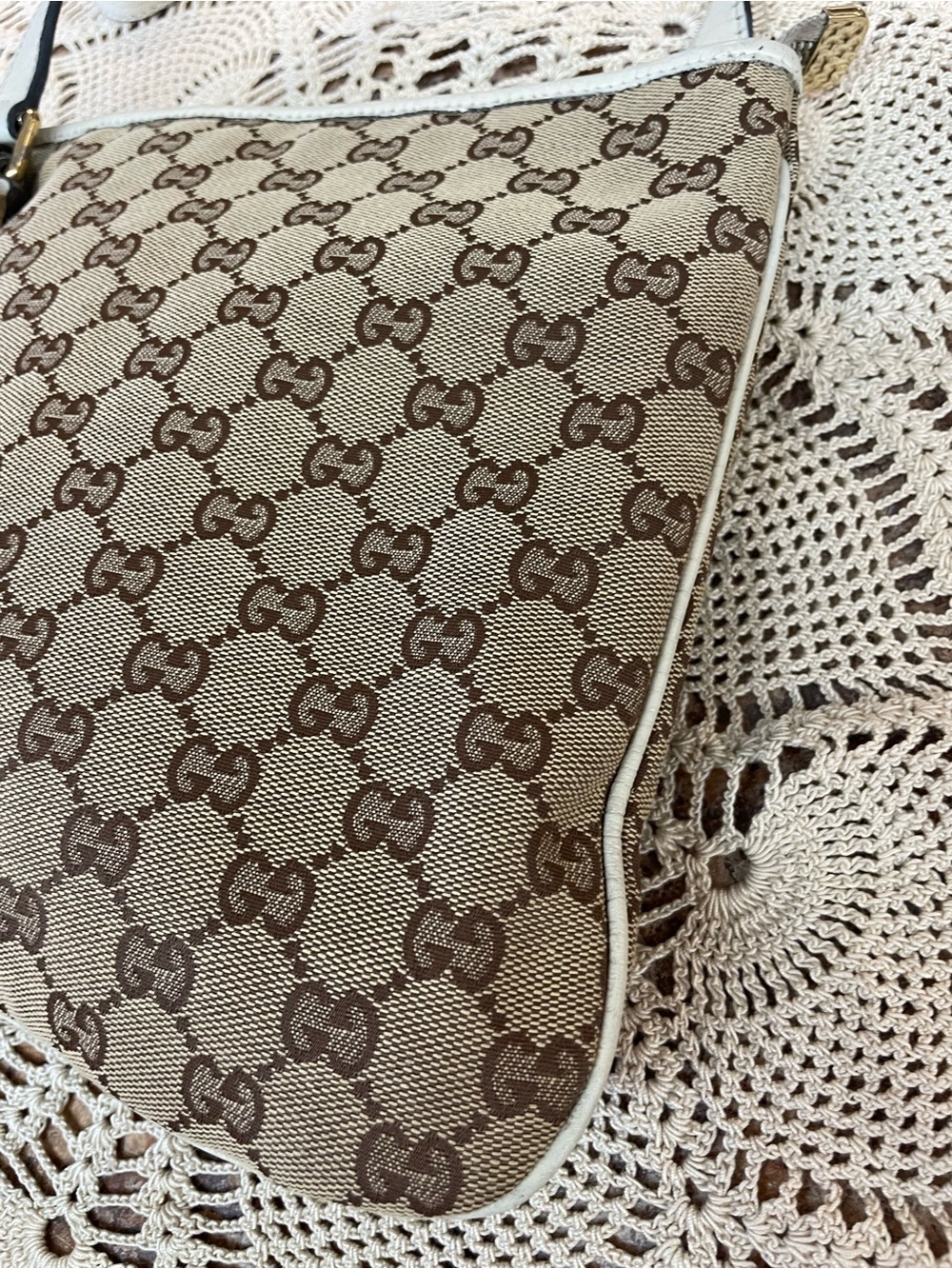 Gucci Jolicoeur vintage crossbody bag COA included and features beige GG canvas - Picture 3 of 8